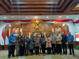 Kunjungan Pengurus IKASMADABAYA 2022 – 2024 Ke Gubernur Jawa Timur Ibu Khofifah Indar Parawansa